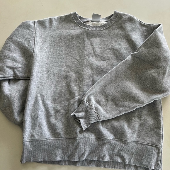 Aritzia Sweaters - Aritzia - Sweatfleece crewneck